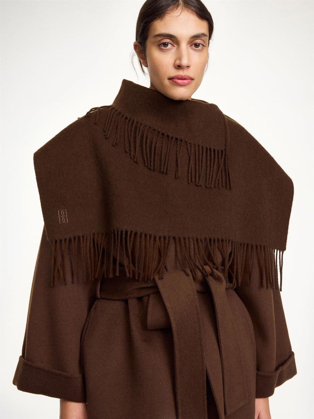 TURTLA Wool Fringe Bib Carafe