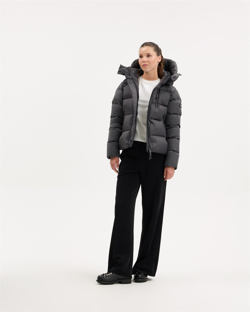Stella Short Down Jacket Titan