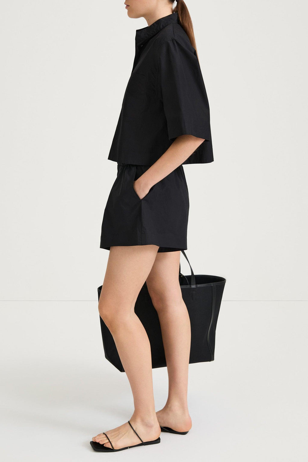 JOJO SHORTS BLACK