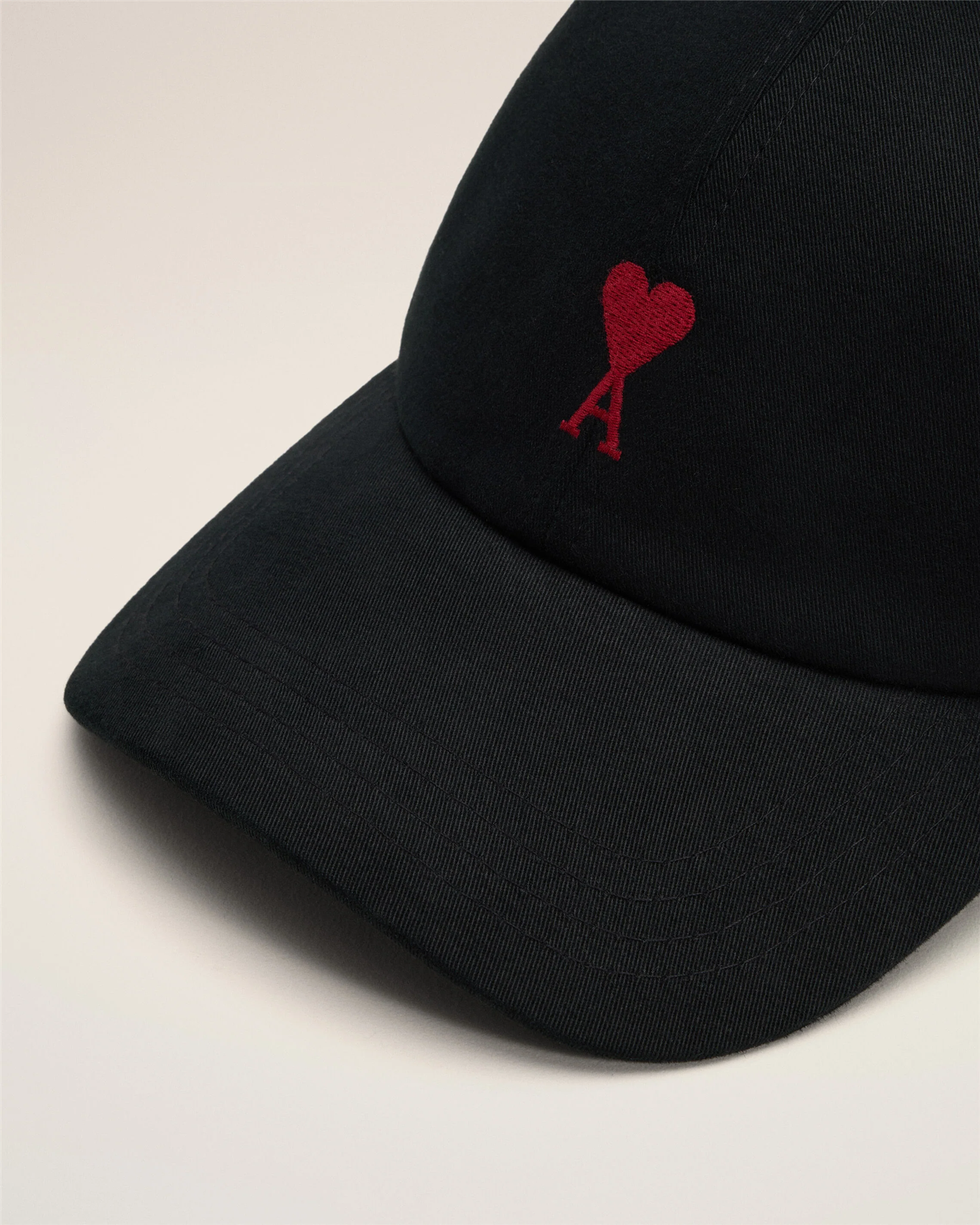 EMBROIDERY AMI DE COEUR CAP BLACK/RED