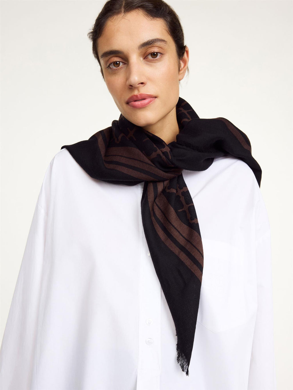 CORNELIS Wool Scarf Dark Chokolate