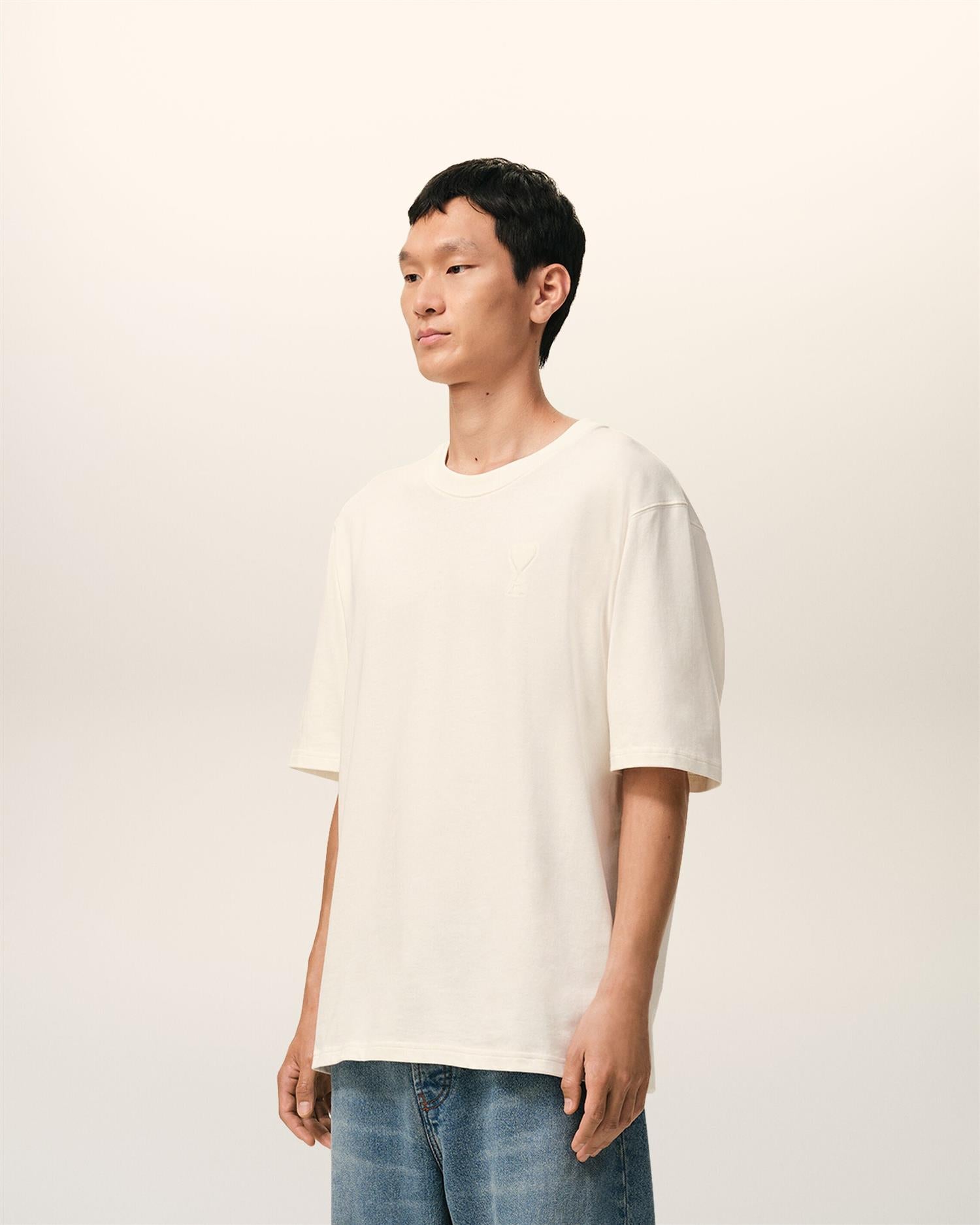 TONAL EMBOSSED BIG AMI DE COEUR T-SHIRT CREAM