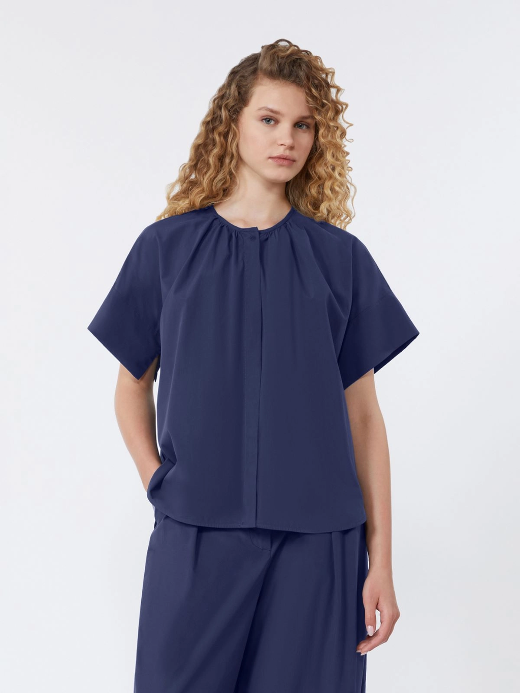 EDUCATA Cotton Poplin Crewneck Shirt NAVY