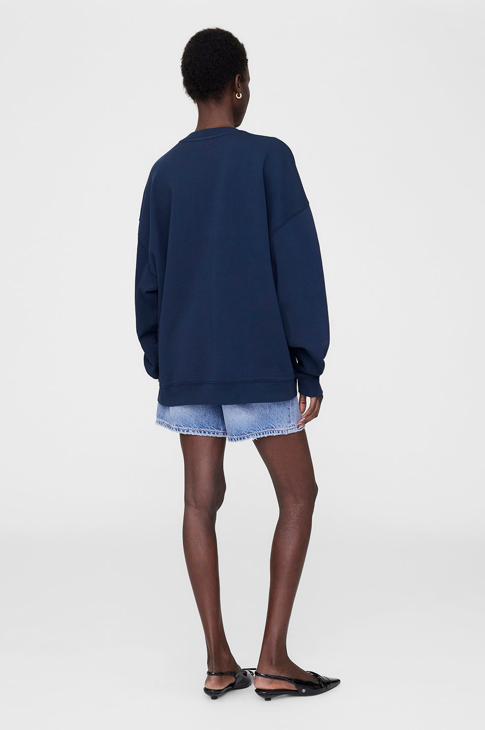 MILES MONOGRAM SWEATSHIRT WASHED NAVY