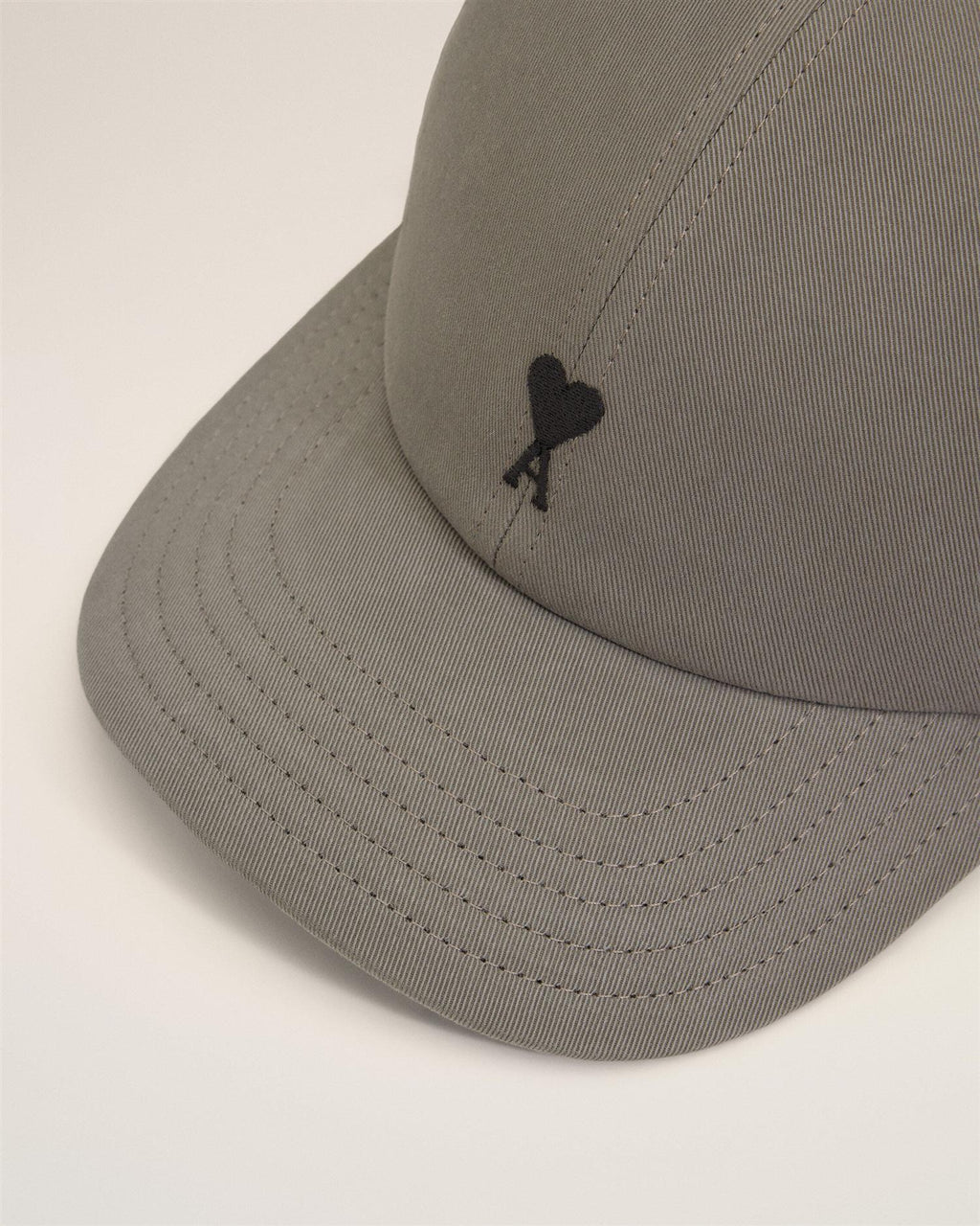 EMBROIDERED AMI DE COEUR LOGO CAP CARBONE