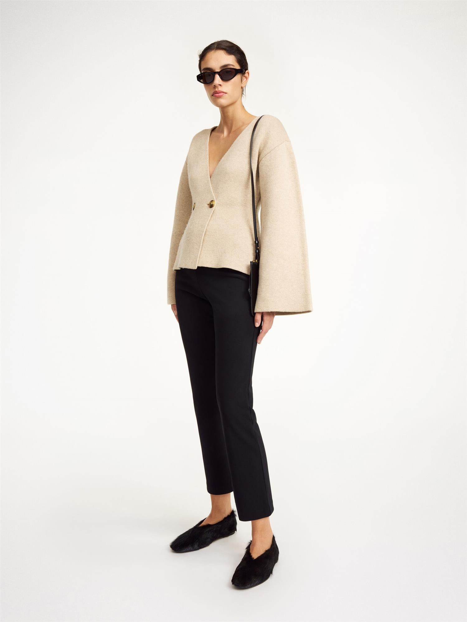 VILEA Cropped Trousers Black
