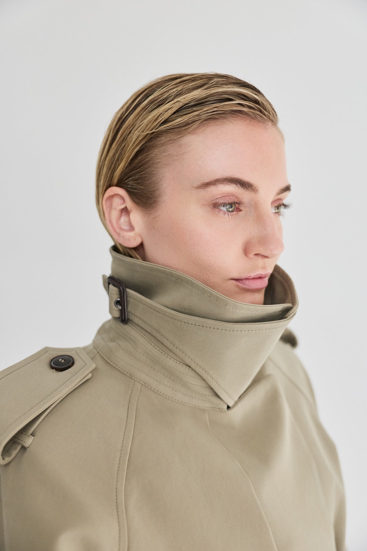 Majorstuen Cotton Short Trench Jacket Khaki