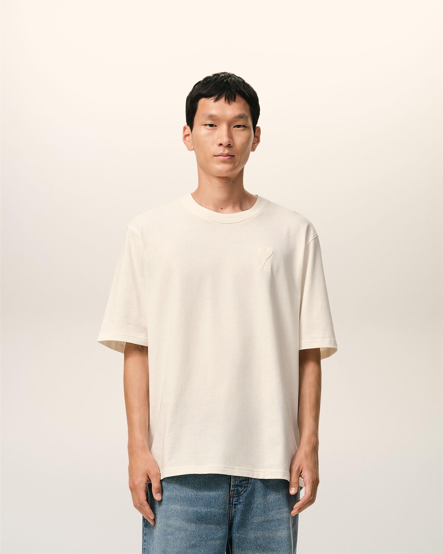 TONAL EMBOSSED BIG AMI DE COEUR T-SHIRT CREAM