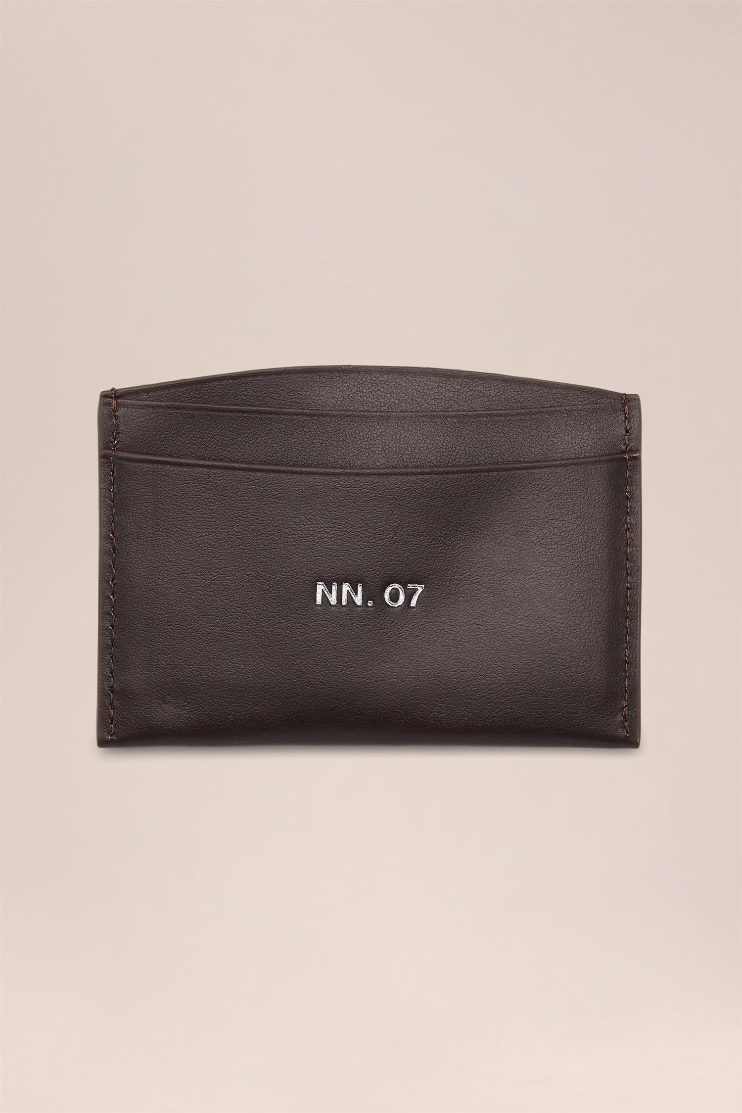 Leather Kard Cardholder 90030 Deep Truffle
