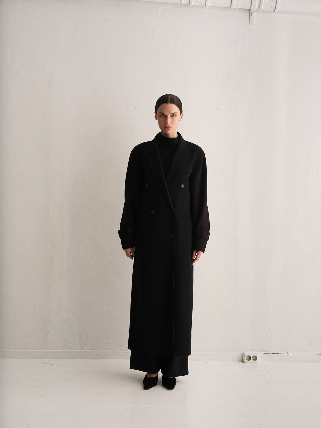 Saville Double Breasted Wool Coat Black