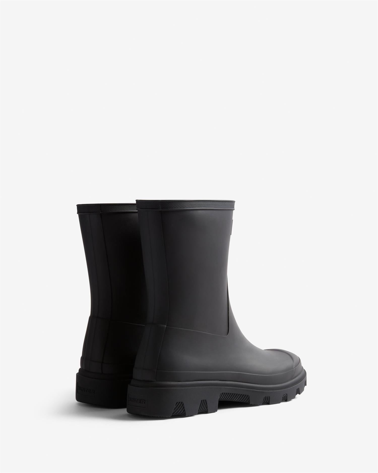 DOWNPOUR SHORT BOOT Black
