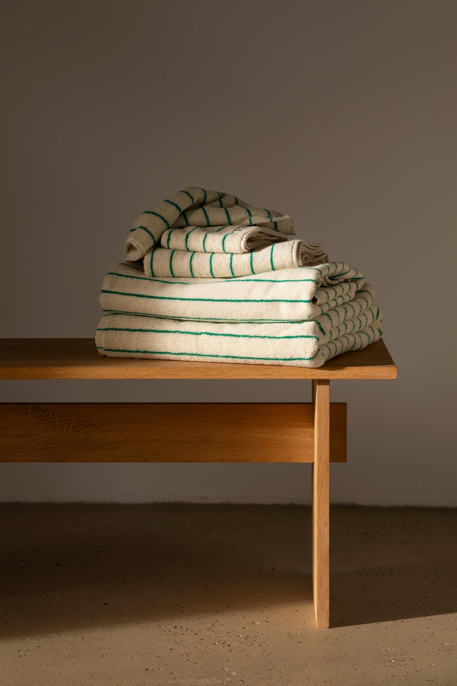 NARAM BATH TOWEL 70x140cm pure white/grass
