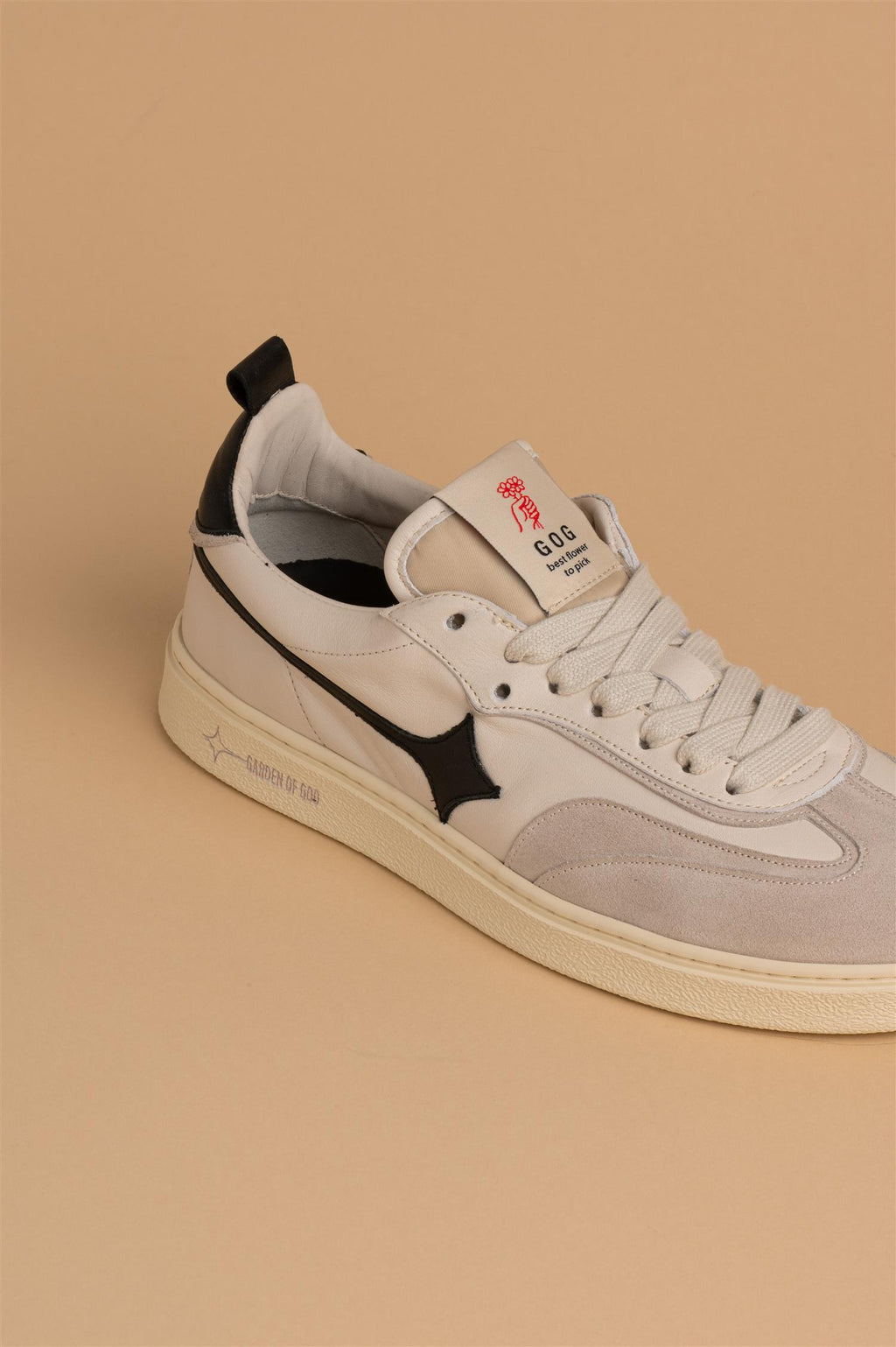 Earth Leather Sneaker Off White/Black