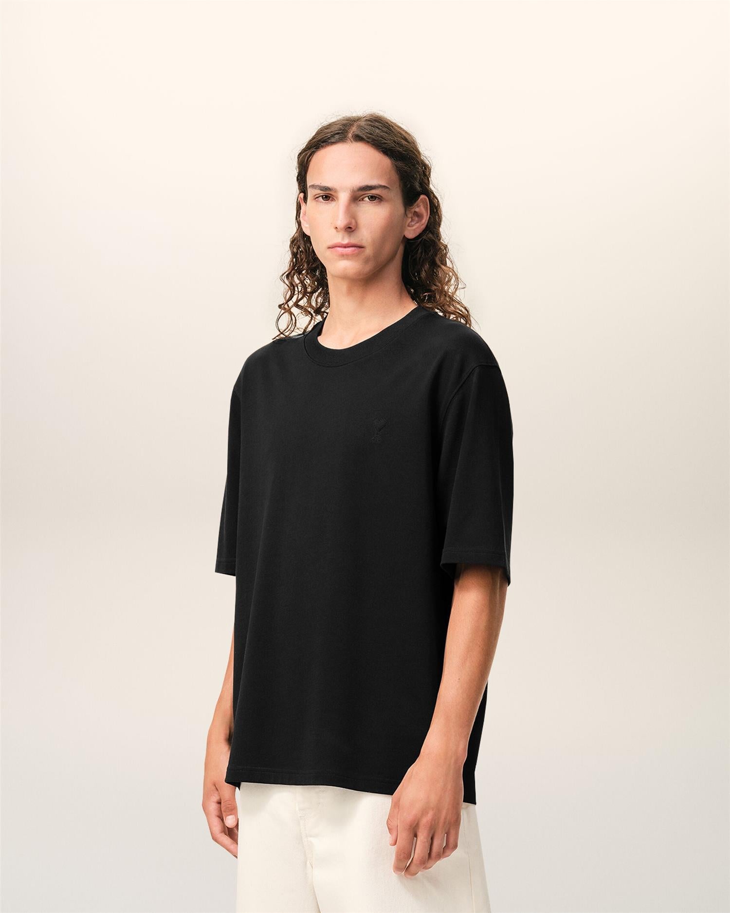 TONAL EMBOSSED AMI DE COEUR T-SHIRT BLACK