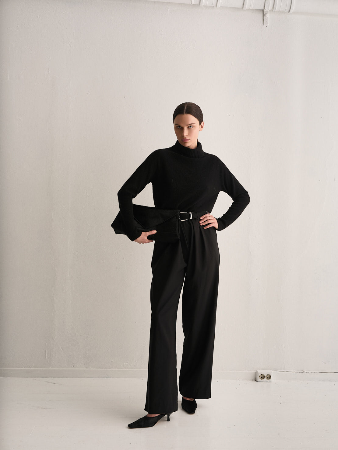 Vienna Knitted Cashmere Turtleneck Black