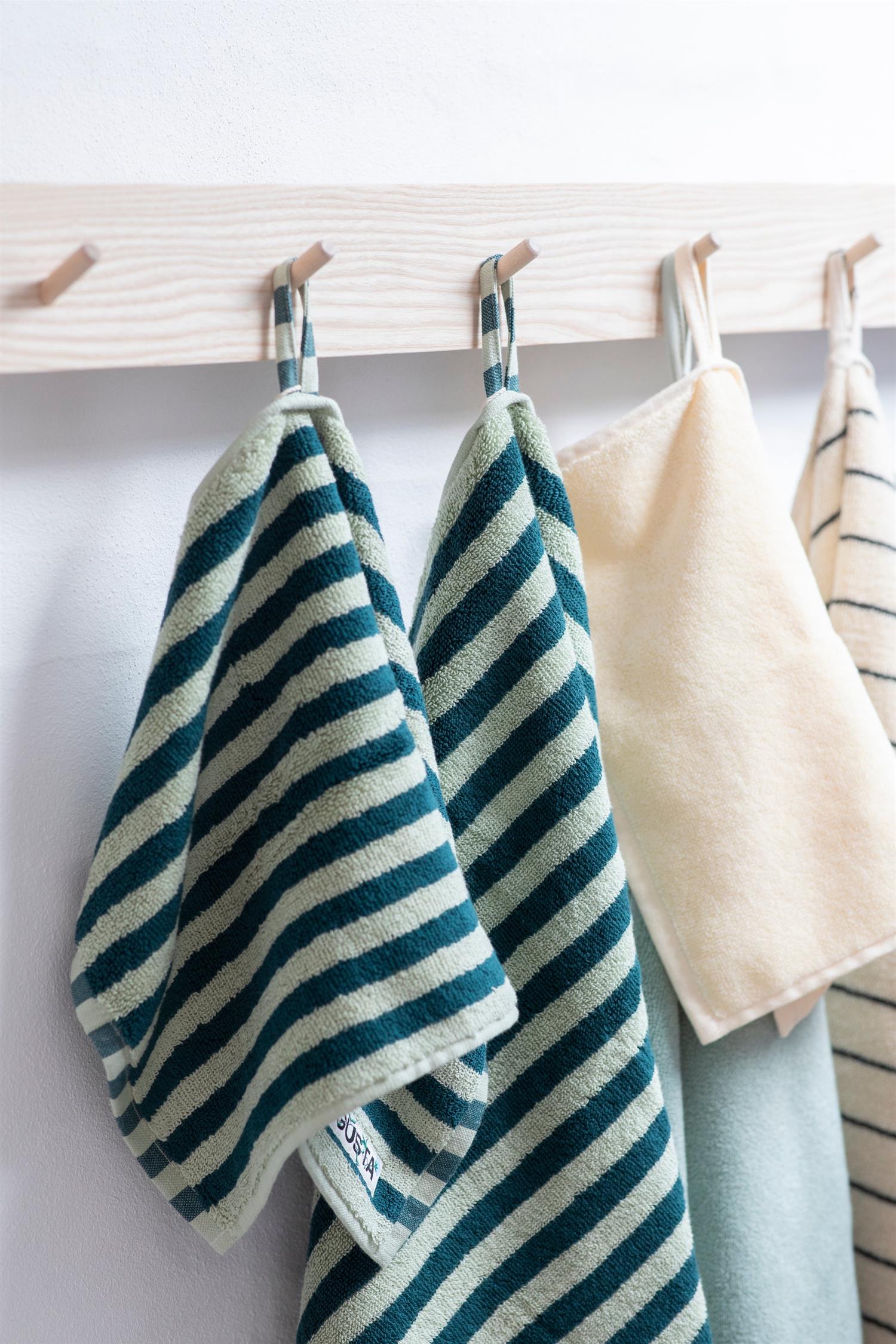 NARAM Hand TOWEL 50x80cm sea foam/deep teal