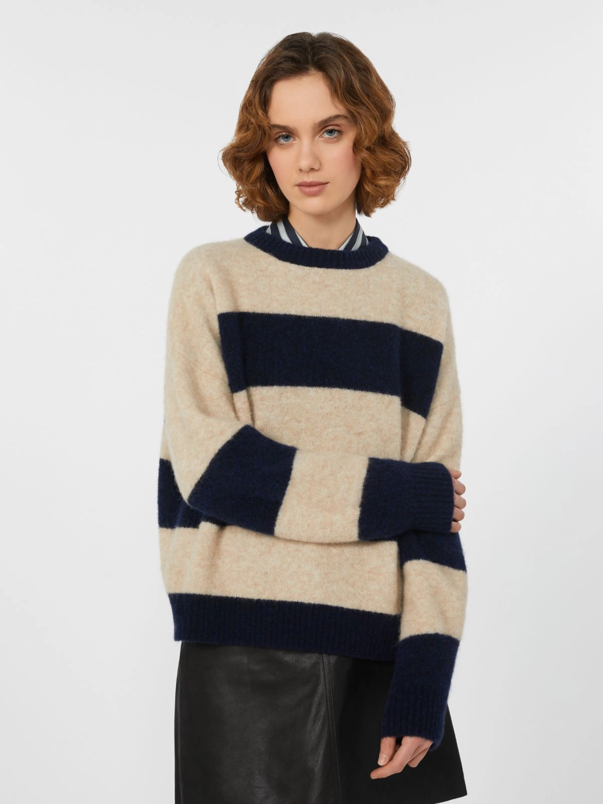 TUONO Alpaca blend sweater Navy/Beige