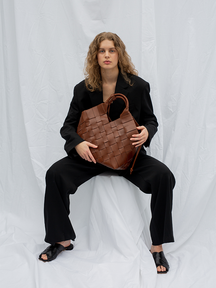 MISU L Shoulder Bag NUTMEG