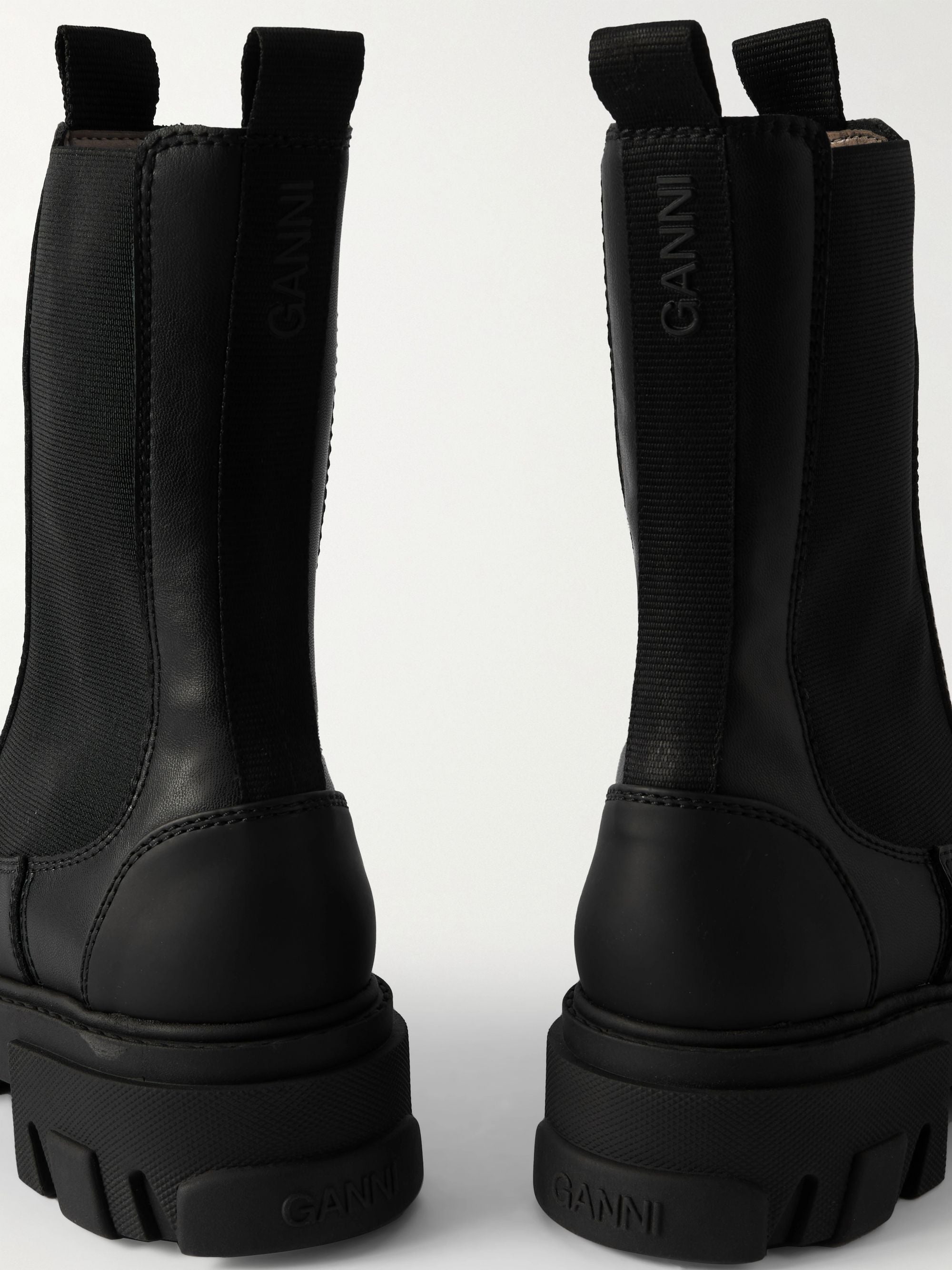 Mid Chelsea Boot Black